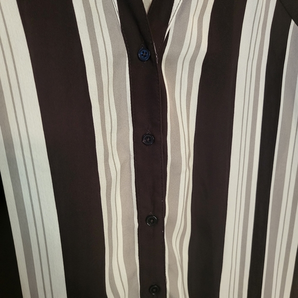 Olive and Oak Anthropology Long Blouse Button Up Shirt Black and Grey St… - Picture 9 of 10